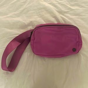 Lululemon Everywhere Belt Bag